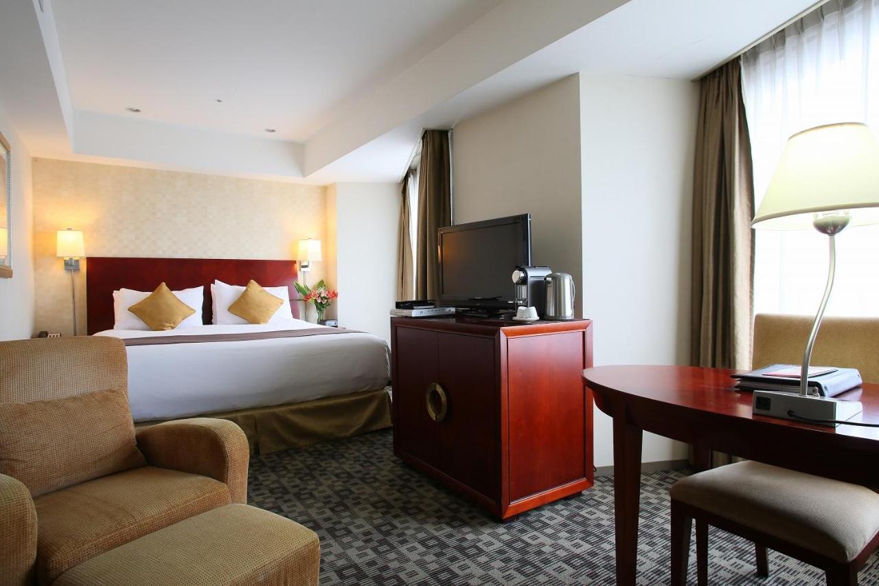 International Resort Hotel Yurakujo Narita Ngoại thất bức ảnh